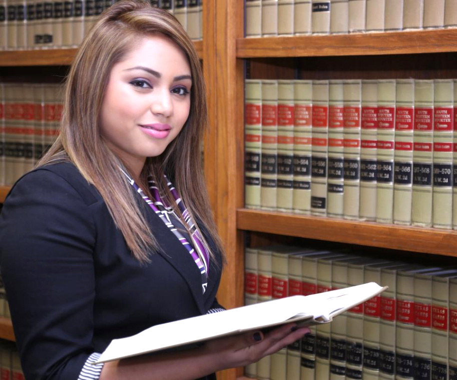 how do i be e a labor law attorneym
