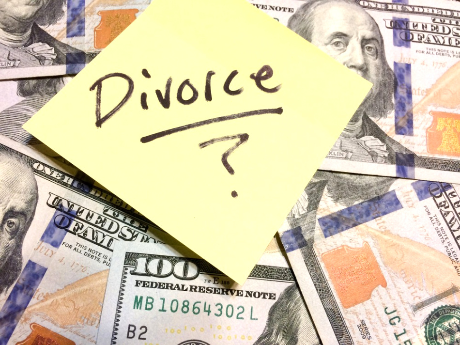how much does a divorce lawyer cost in colorado